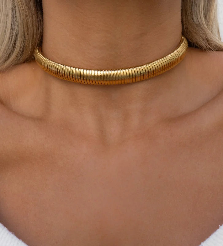 Unique necklaces and pendants with vintage-inspired designs for timeless appeal-Vintage-inspired necklaces for women -Cobra Choker