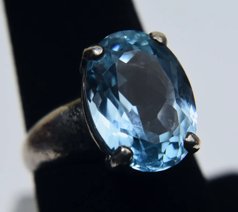 Rings with starburst topaz for radiant beauty -Sterling Silver Blue Topaz Ring - Size 7.75