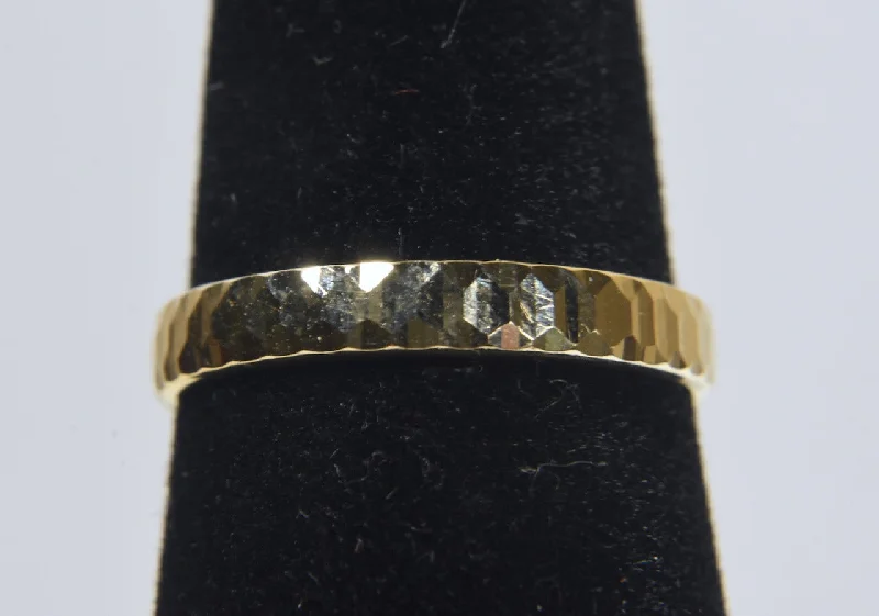 Rings with engraved constellations for stargazers -14k Yellow Gold Faceted Band Ring - Size 6