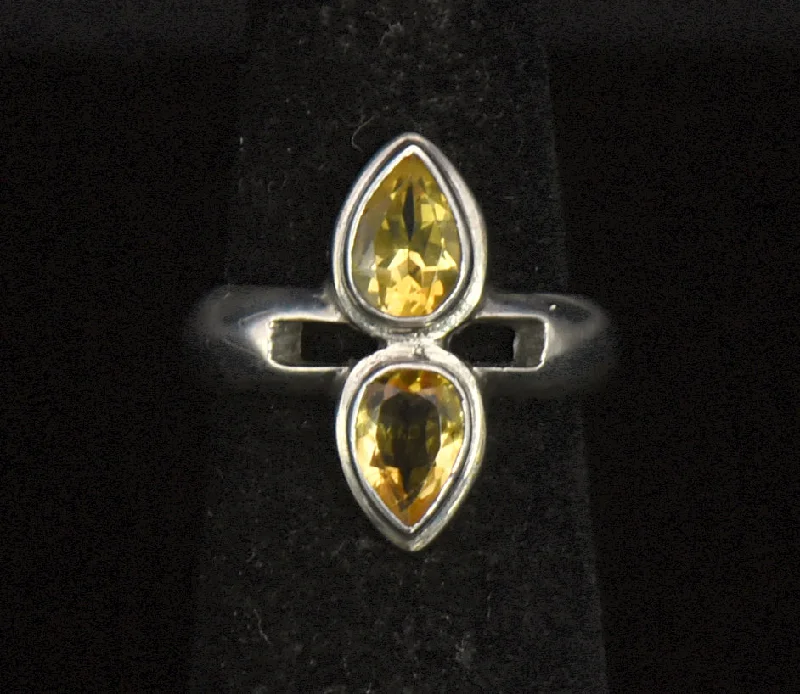 Rings with claw-set moonstone for mystique -Vintage Handmade Citrine Sterling Silver Ring - Size 3.5