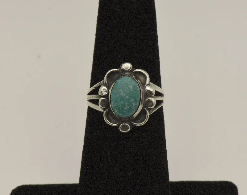 Rings with hammered silver for rustic appeal -Vintage Handmade Turquoise Sterling Silver Ring - Size 5