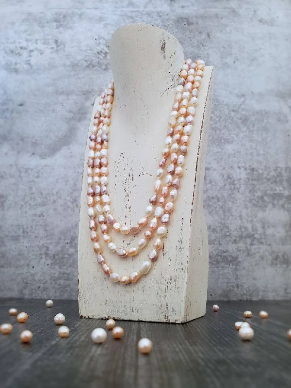 Best necklaces and pendants with minimalist pendants for a sleek, understated look-Colorful enamel necklaces for a playful look -Baroque Pearl Necklace - Peachy Mix