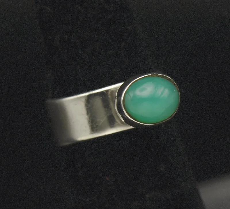 Rings with birthstone clusters for personalization -Vintage Chrysoprase Sterling Silver Ring - Size 4.25