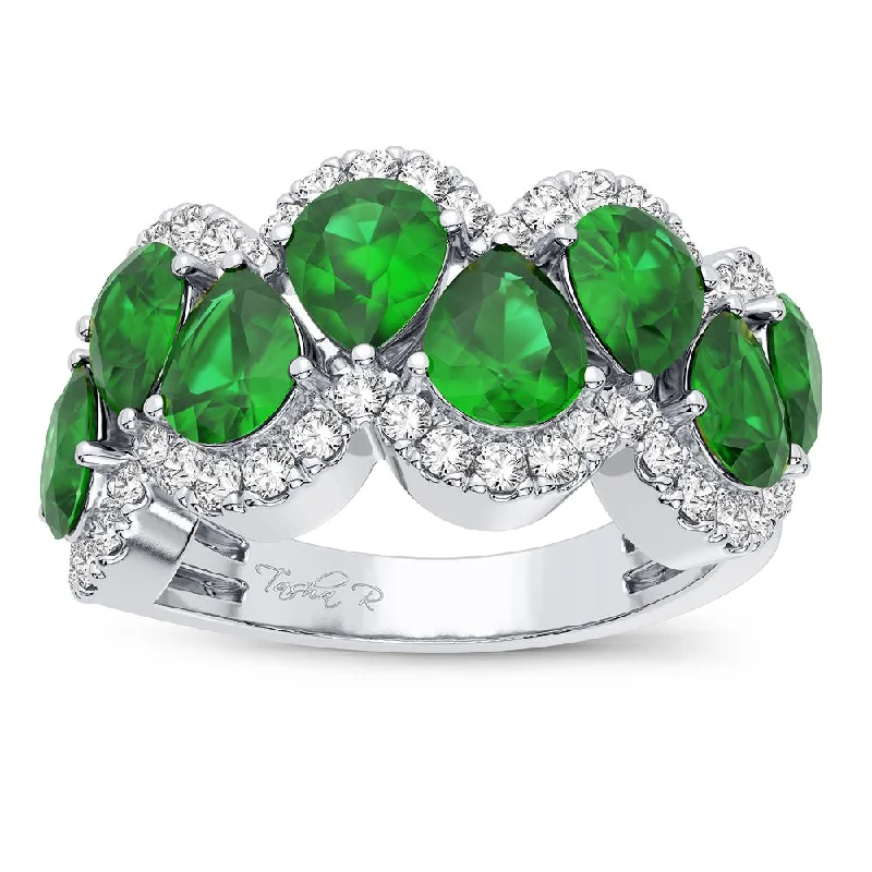 Hoop earrings with oversized designs for a bold, fashion-forward statement-14K 0.50CT Diamond Ring Emerald