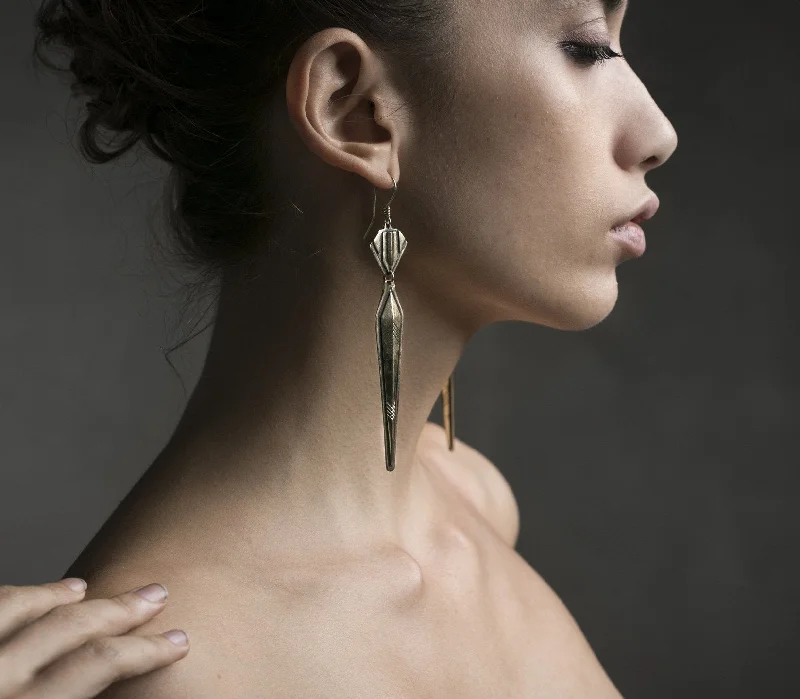 Best hoop earrings with matte finish for a sophisticated, understated design-deco spire earrings